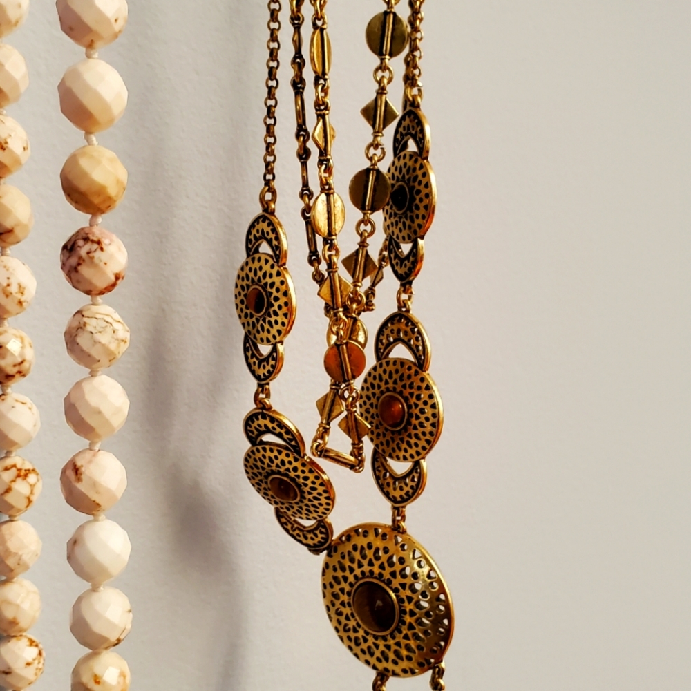 Necklaces - Picture 4 of 8